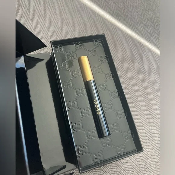 Gucci Le Magnétisme Volumizing Mascara - Picture 6 of 9